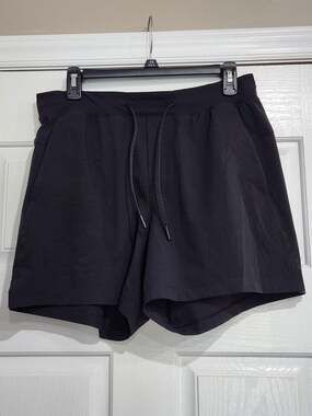 Lululemon mens zeroed in linerless shorts Size Medium